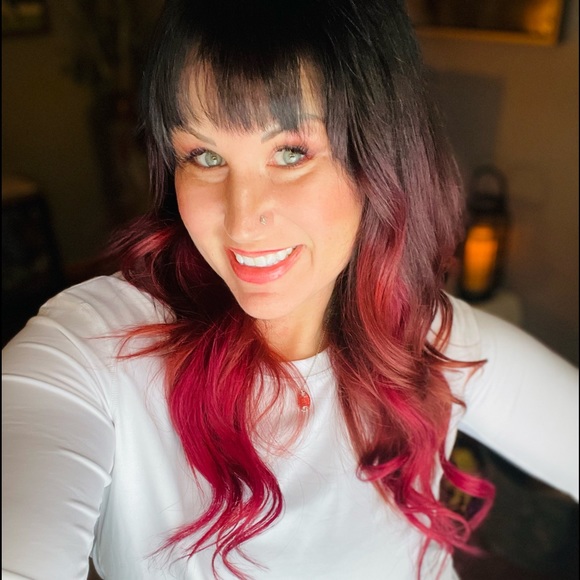 Meet your Posher, Jessica - Picture 3 of 9